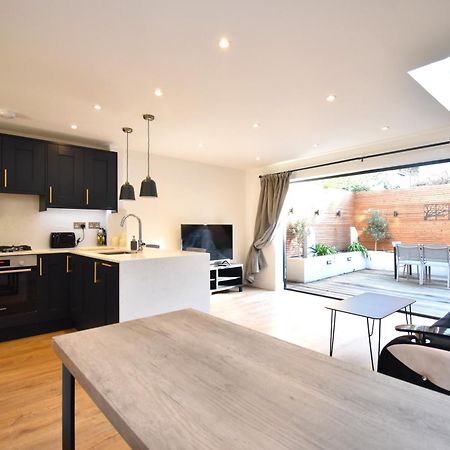 Stunning 2 Bed Apartment London Luaran gambar